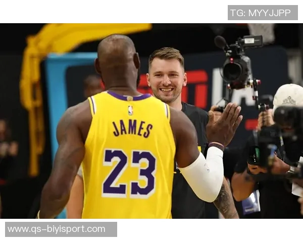 东契奇称詹姆斯虽缺席训练但分享经验对球队帮助巨大